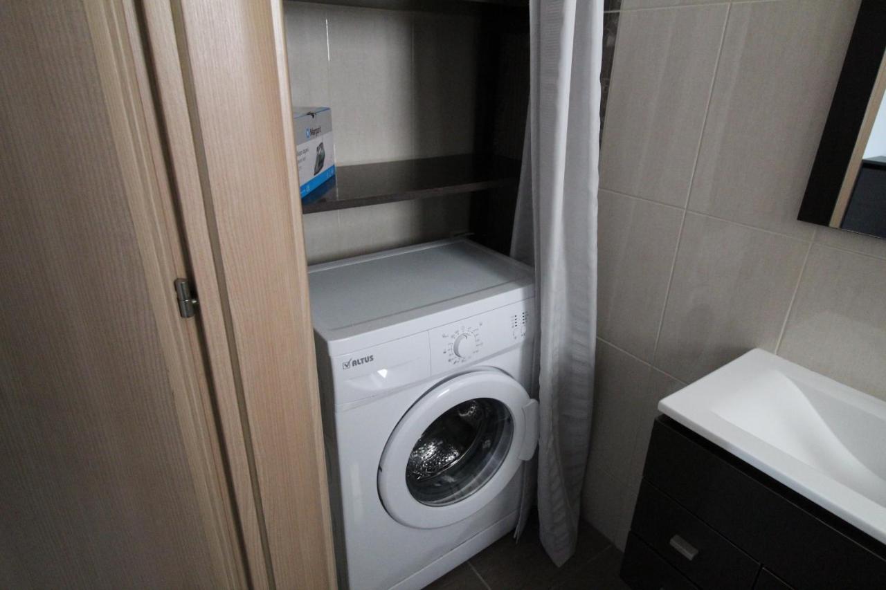 Lovely 2-Bedroom Apartment アテネ エクステリア 写真
